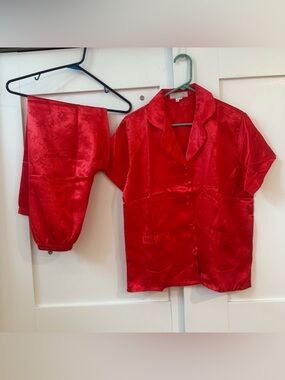 Vintage Oriental Silk Collection 100% Mulberry Silk Pajamas Size Med Embroidered